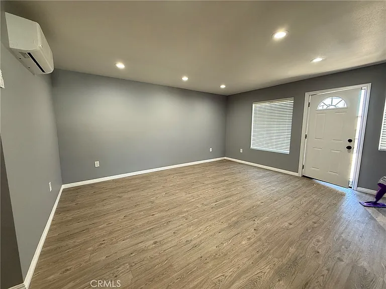 7336 Cleon Ave — Photo 5