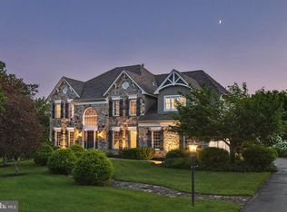 9 Sunrise Dr, Doylestown, PA 18901