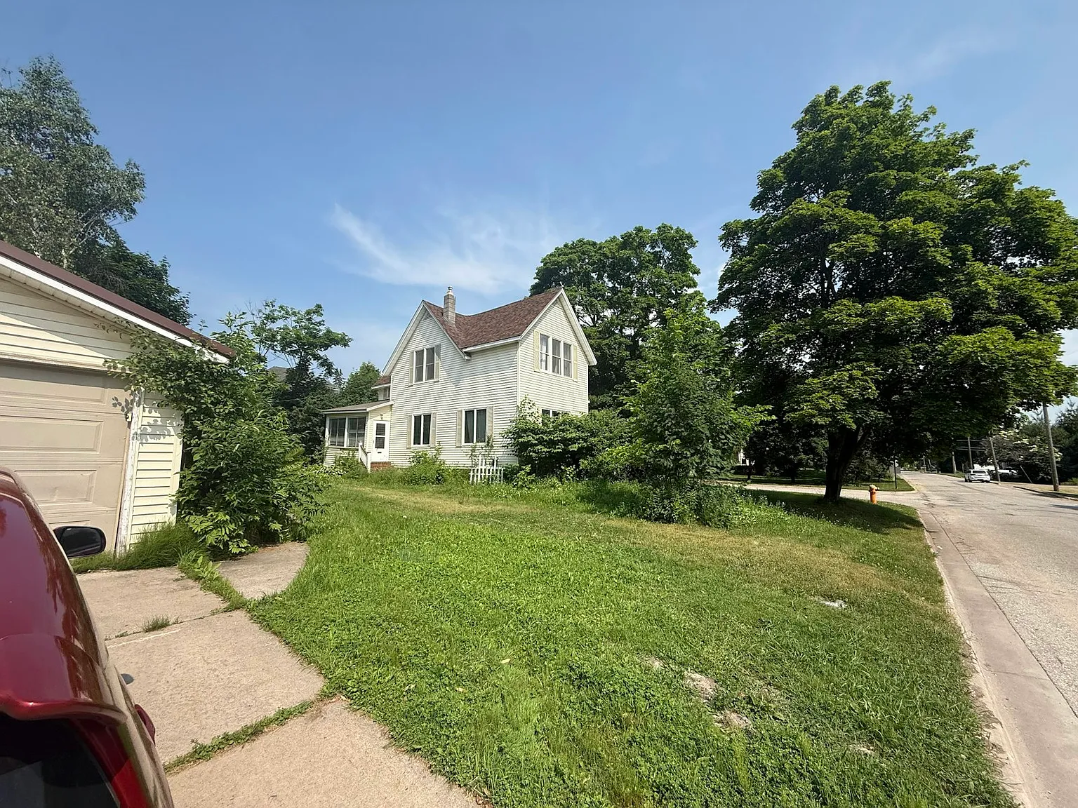 1300 Davitt Street — Photo 2