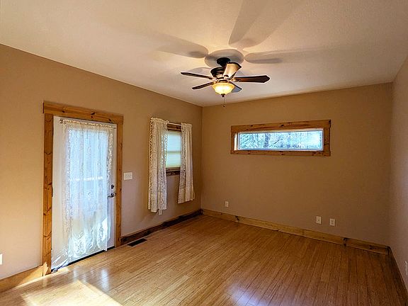 4th image of 291 Leamon Dr
