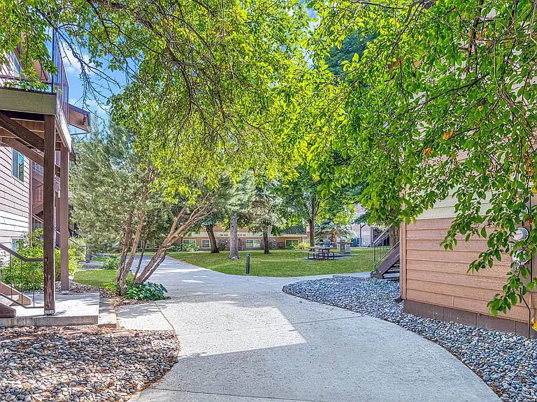 Rimrock West Apartments — Photo 13