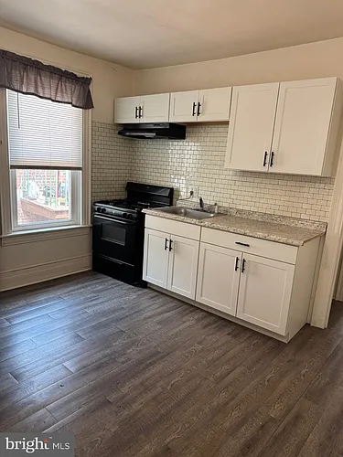 668 E Market St #2 Photo 1