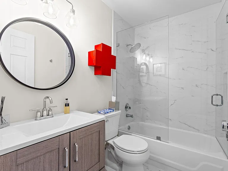 2474 Bedford Mews Dr — Photo 24