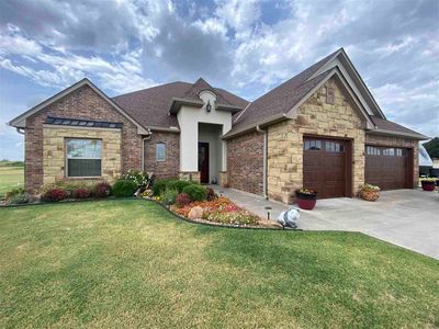 119 London Dr, Elgin, OK, 73538