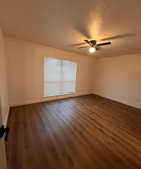 4533 Chapman St #1 — Photo 11