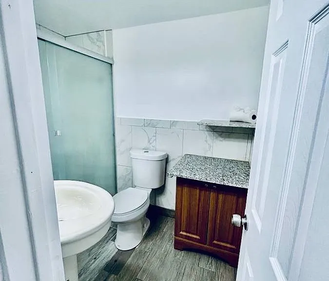133 SW 11th Ave — Photo 14