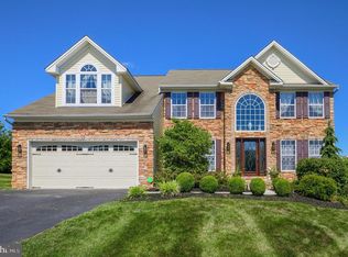 230 Palomino Dr, York, PA 17402