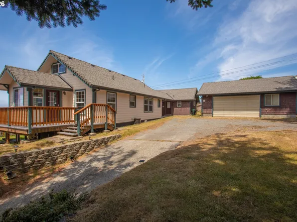 94255 3rd St, Gold Beach, OR 97444