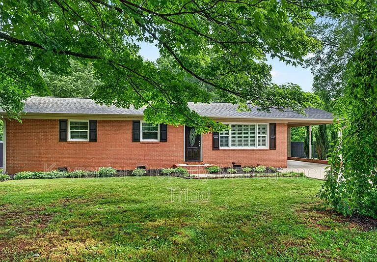 9415 Glen Cross Dr — Photo 37