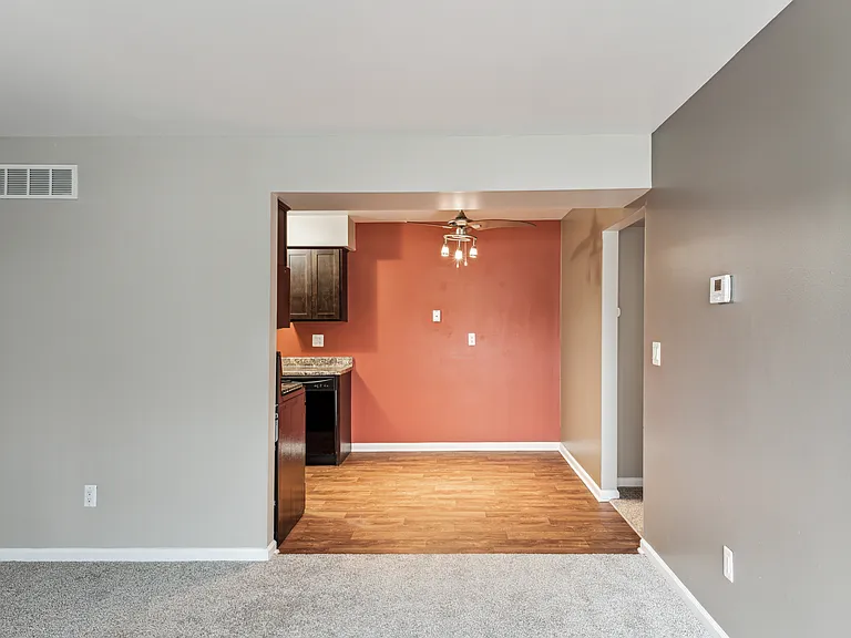 Pointe West Apartments — Photo 66