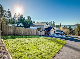 21 E Nightingale Pl, Belfair, WA
