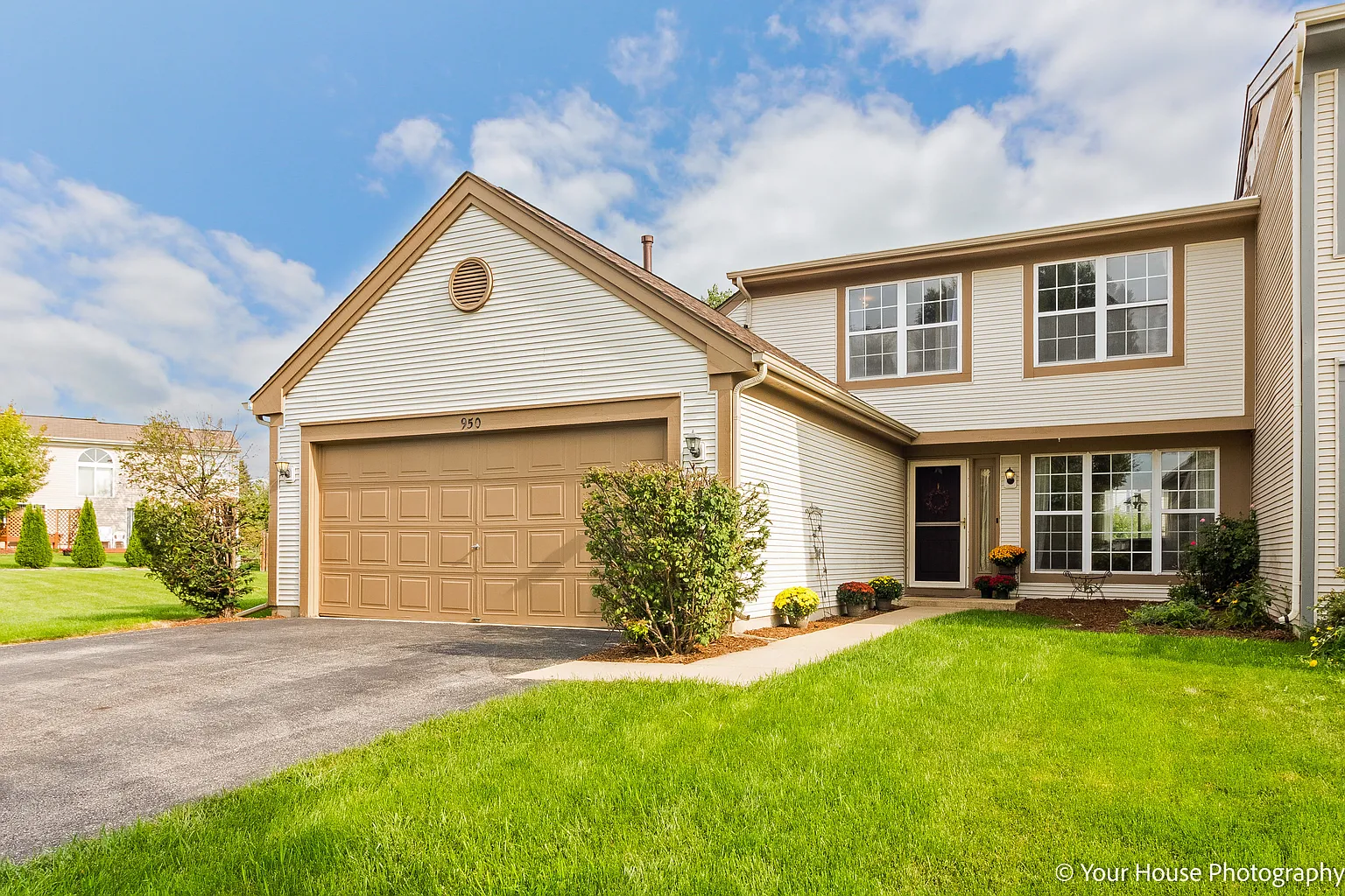 950 Fox Chase Dr photo 1