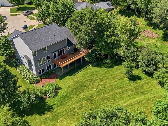 3rd image of 3012 E Highview Dr
