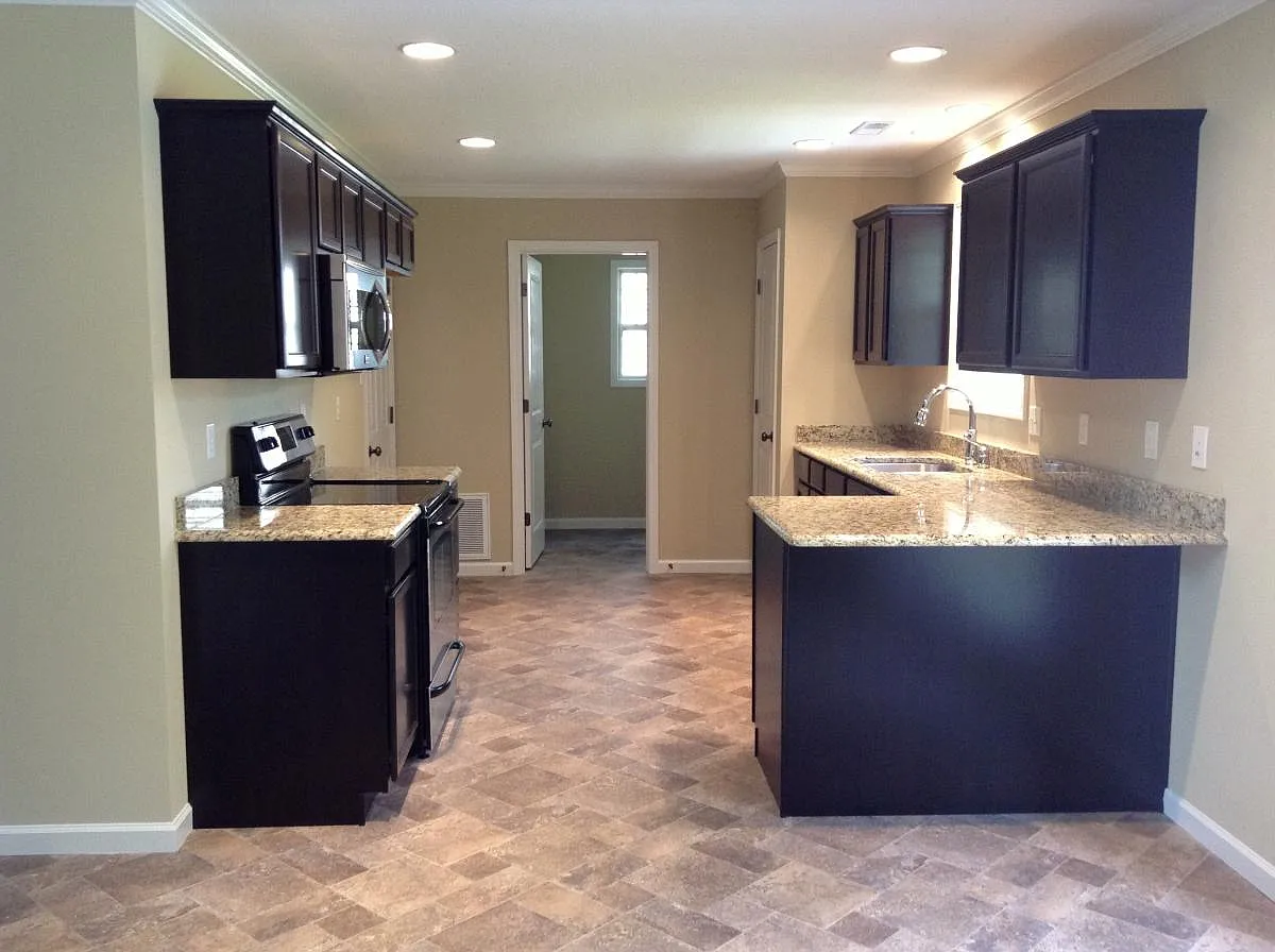 4 bed, 2.5 bath, 2464 sqft, $3,000 — Photo 4