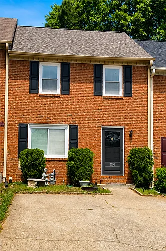 1100 Westfield Trce SE Photo 1