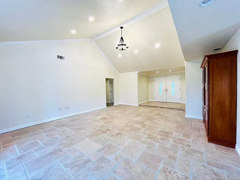 1800 Yermo Pl — Photo 17