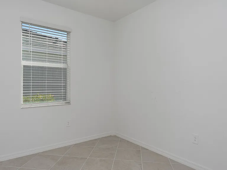 11470 Burgundy Dr — Photo 46