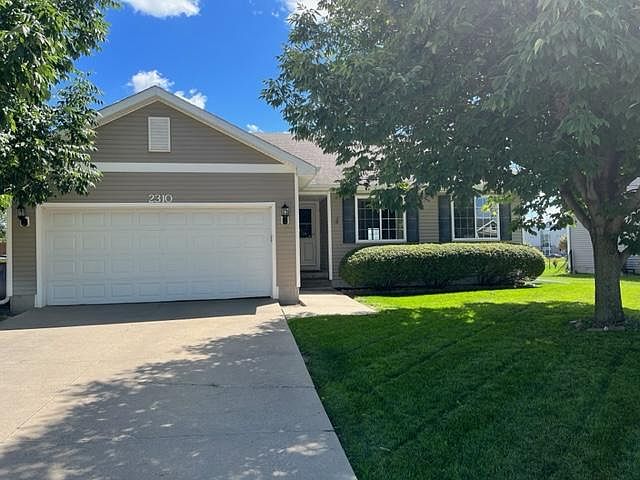 1st image of 2310 SE Leeann Dr