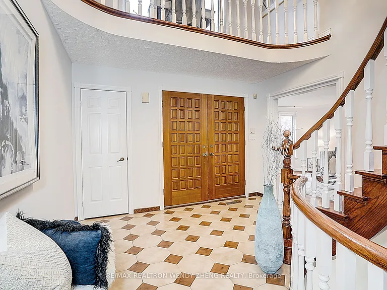 60 Birch Ave — Photo 2
