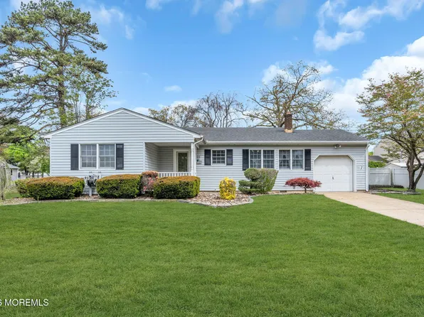 801 Broadway Boulevard, Toms River, NJ 08757