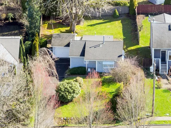526 7th Street S, Kirkland, WA 98033