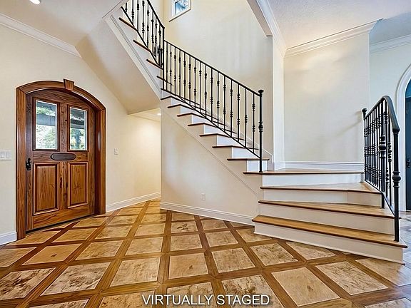 3rd image of 39 Marsh Creek Rd