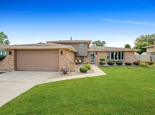 14131 Charleston Dr, Orland Park, IL 60462