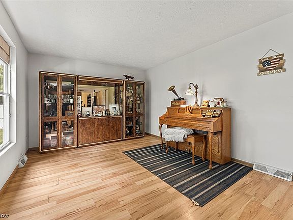 4th image of 259 Westbranch Dr
