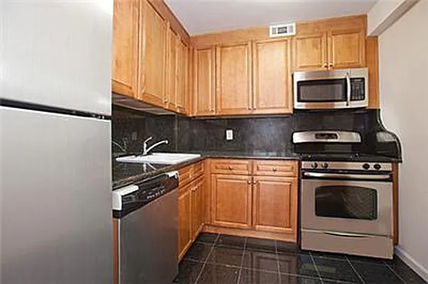 Sold by Keller Williams NYC | media 22