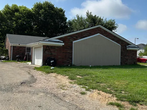 4617 Beechbrook Rd #A & B, Louisville, KY 40218