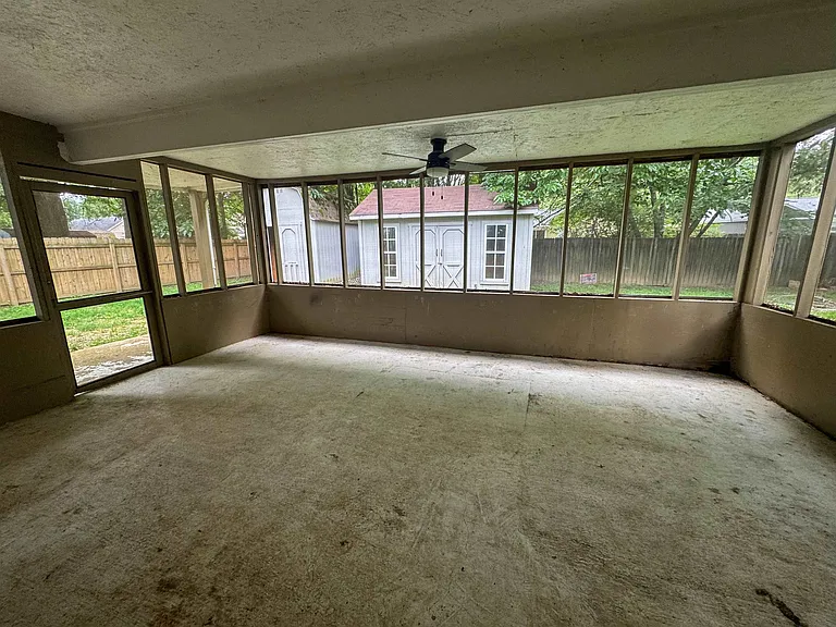 967 Barbara Lynn Dr — Photo 5