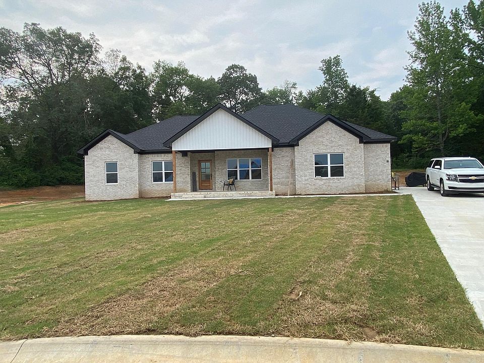2nd image of 57 Lewis Loop