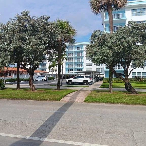 4540 N Ocean Dr #210 — Photo 7