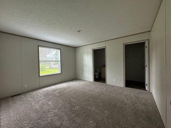 4th image of 1450 Myrtle Street Site #16