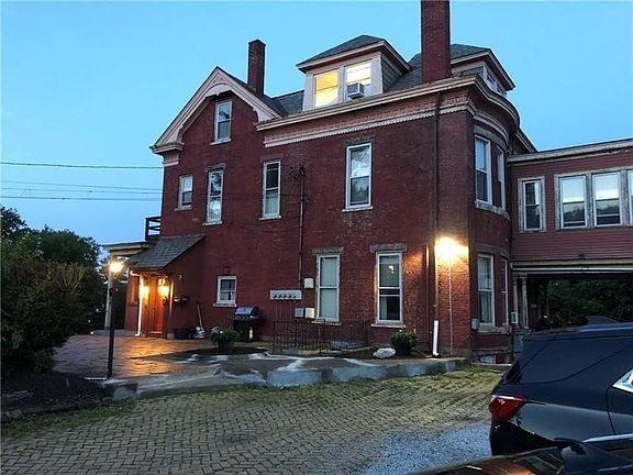 2nd image of 115 7th Ave APT 3