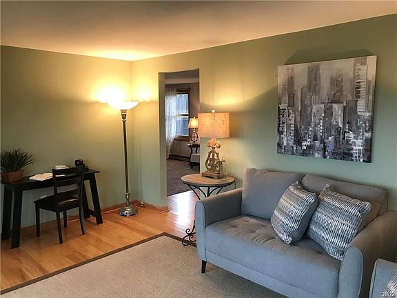 5th image of 8073 McCamidge Dr
