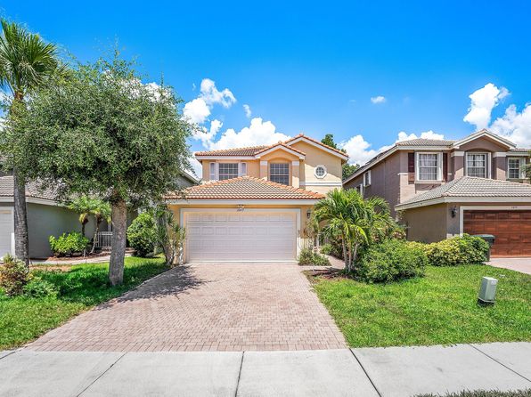 5477 Queenship Ct
