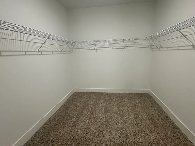 1551 Lake Dr — Photo 20