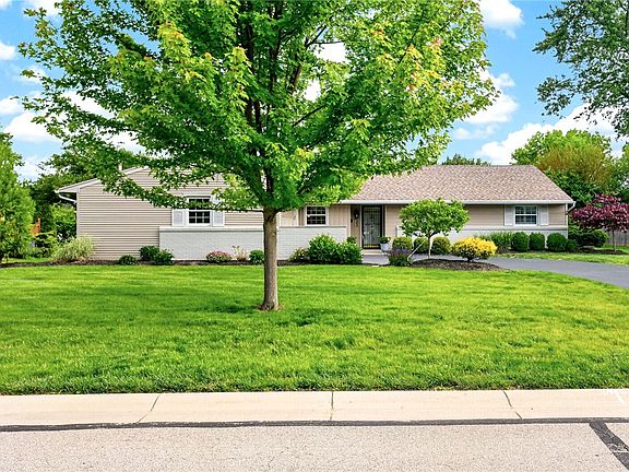 3rd image of 265 Gershwin Dr