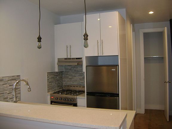 3rd image of 344 E 148th St APT 3A