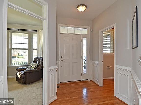 2nd image of 16489 Chattanooga Ln
