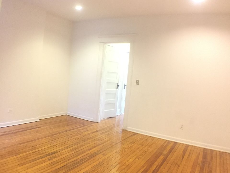 1st image of 3413 37th St #1