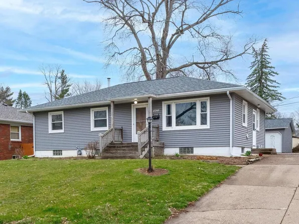 2423 E Central Park Ave, Davenport, IA 52803