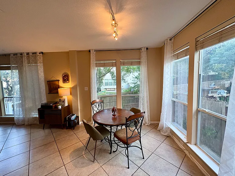 Kitchenette - furnished