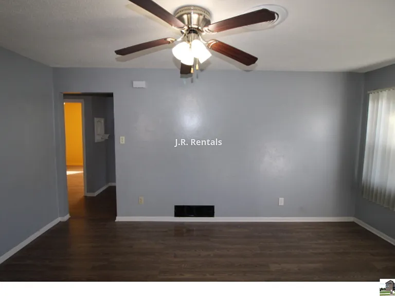 409 Short Ave — Photo 6