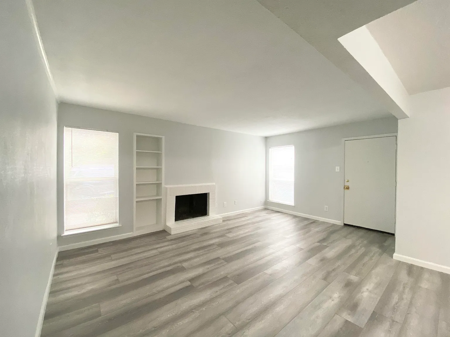 2 bed, 851 sqft, $1,500 — Photo 3