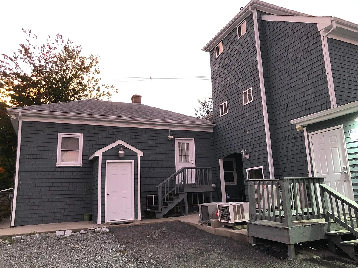 Building Photo - 569 Winthrop St #3
