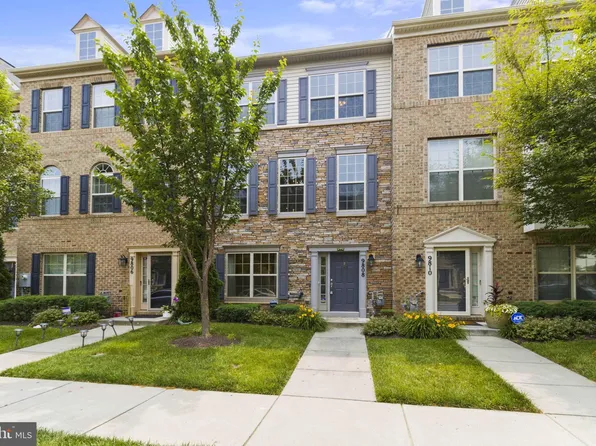 9808 Smithview Pl, Lanham, MD 20706