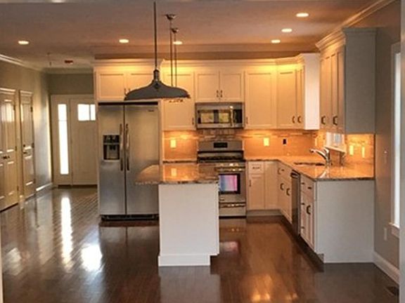 3rd image of 44 Rockwood Ln #47