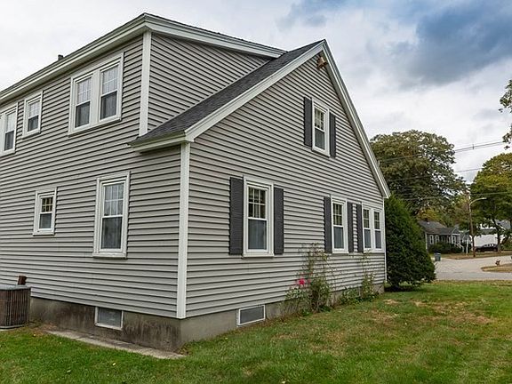 3rd image of 293 Massachusetts Ave